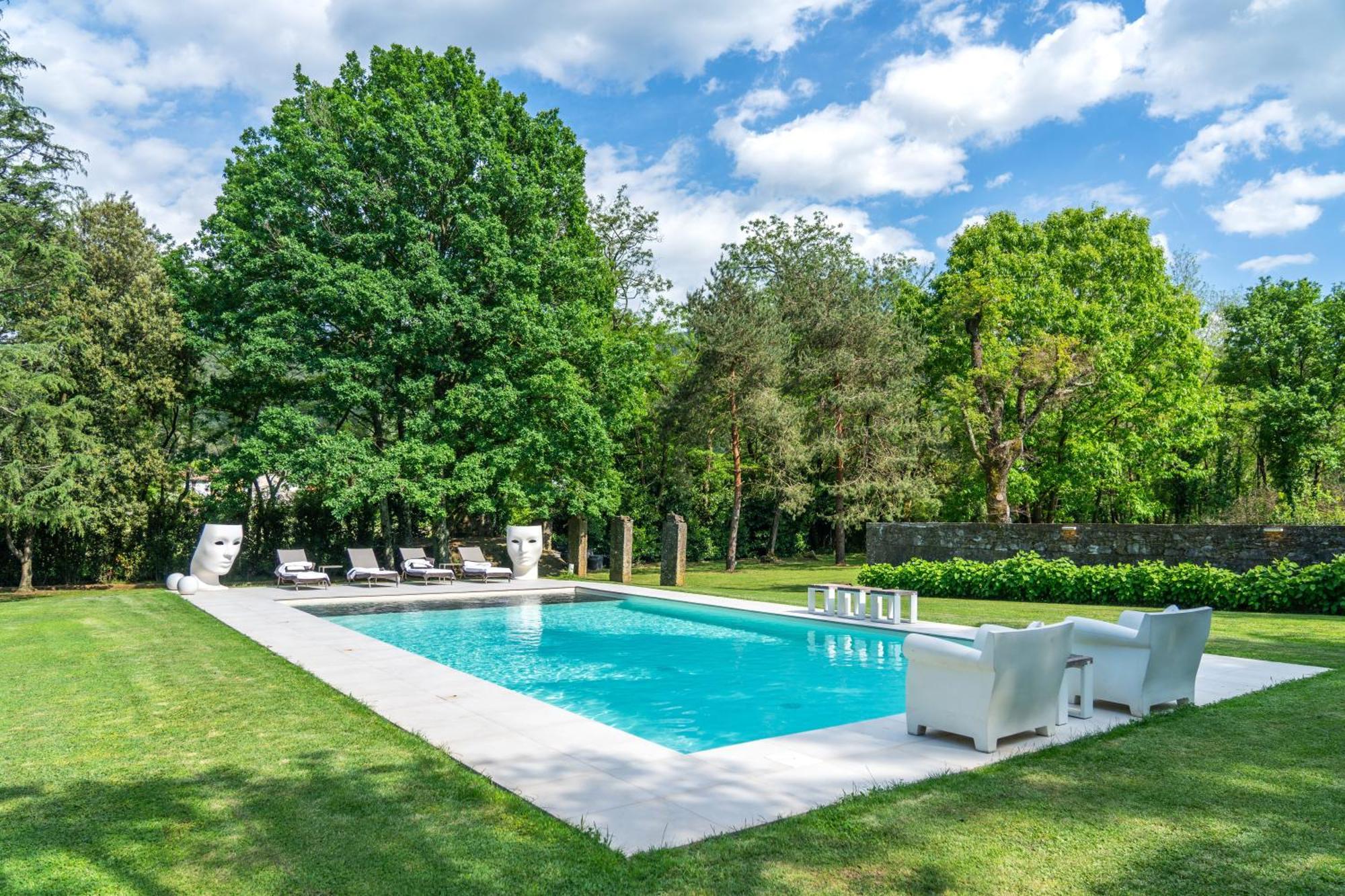 Villa Vittoria - Lusso Con Piscina, Tennis, Jacuzzi E Palestra Λούκα Εξωτερικό φωτογραφία