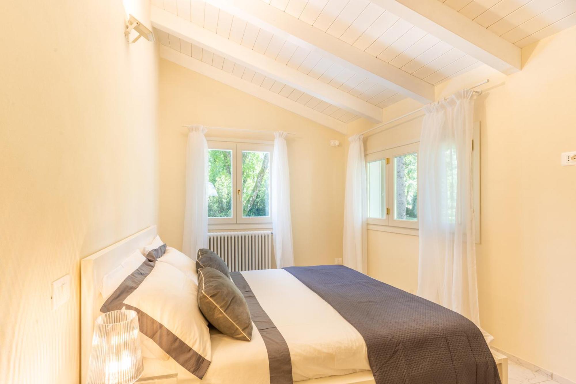 Villa Vittoria - Lusso Con Piscina, Tennis, Jacuzzi E Palestra Λούκα Εξωτερικό φωτογραφία