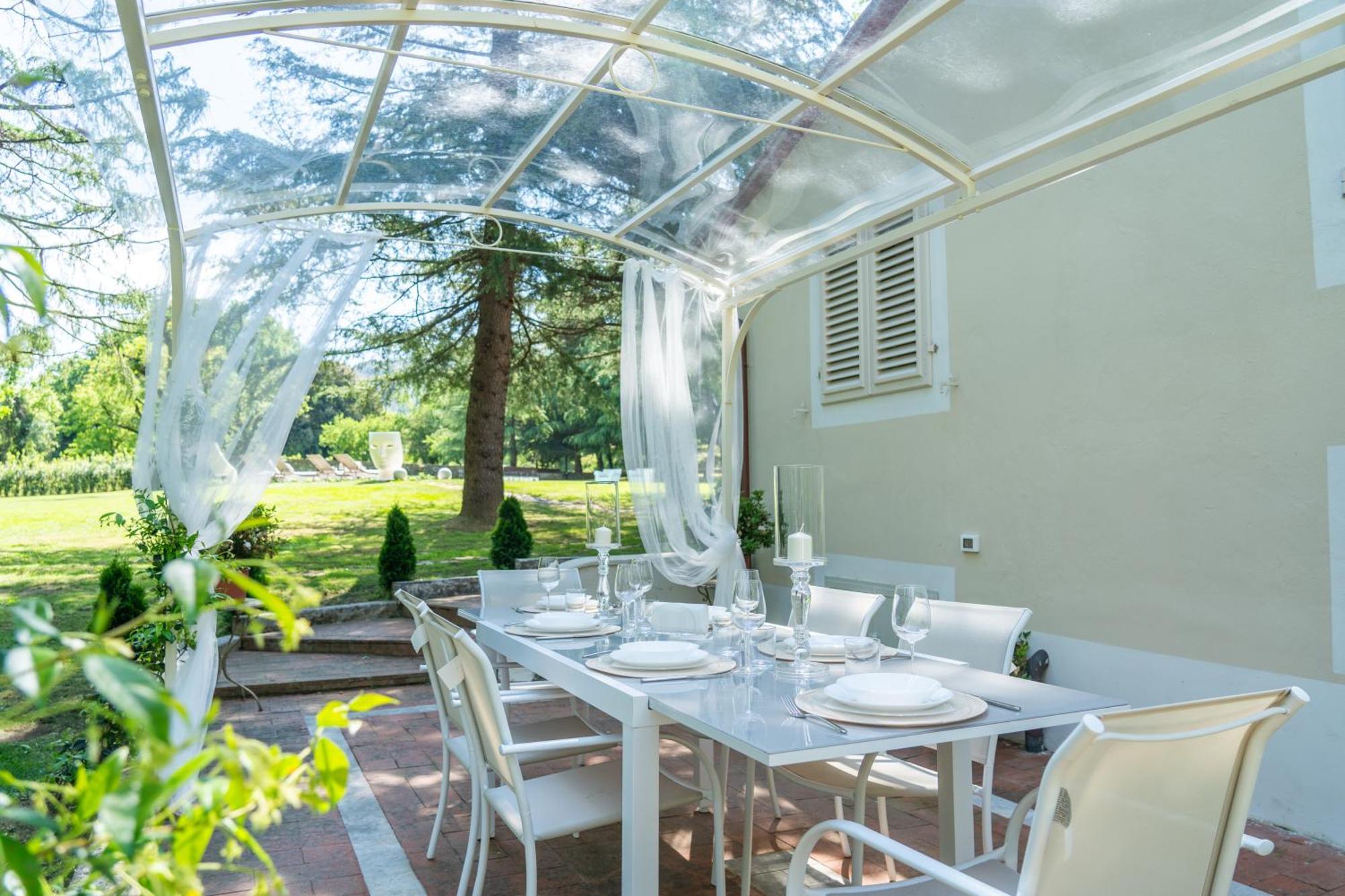 Villa Vittoria - Lusso Con Piscina, Tennis, Jacuzzi E Palestra Λούκα Εξωτερικό φωτογραφία