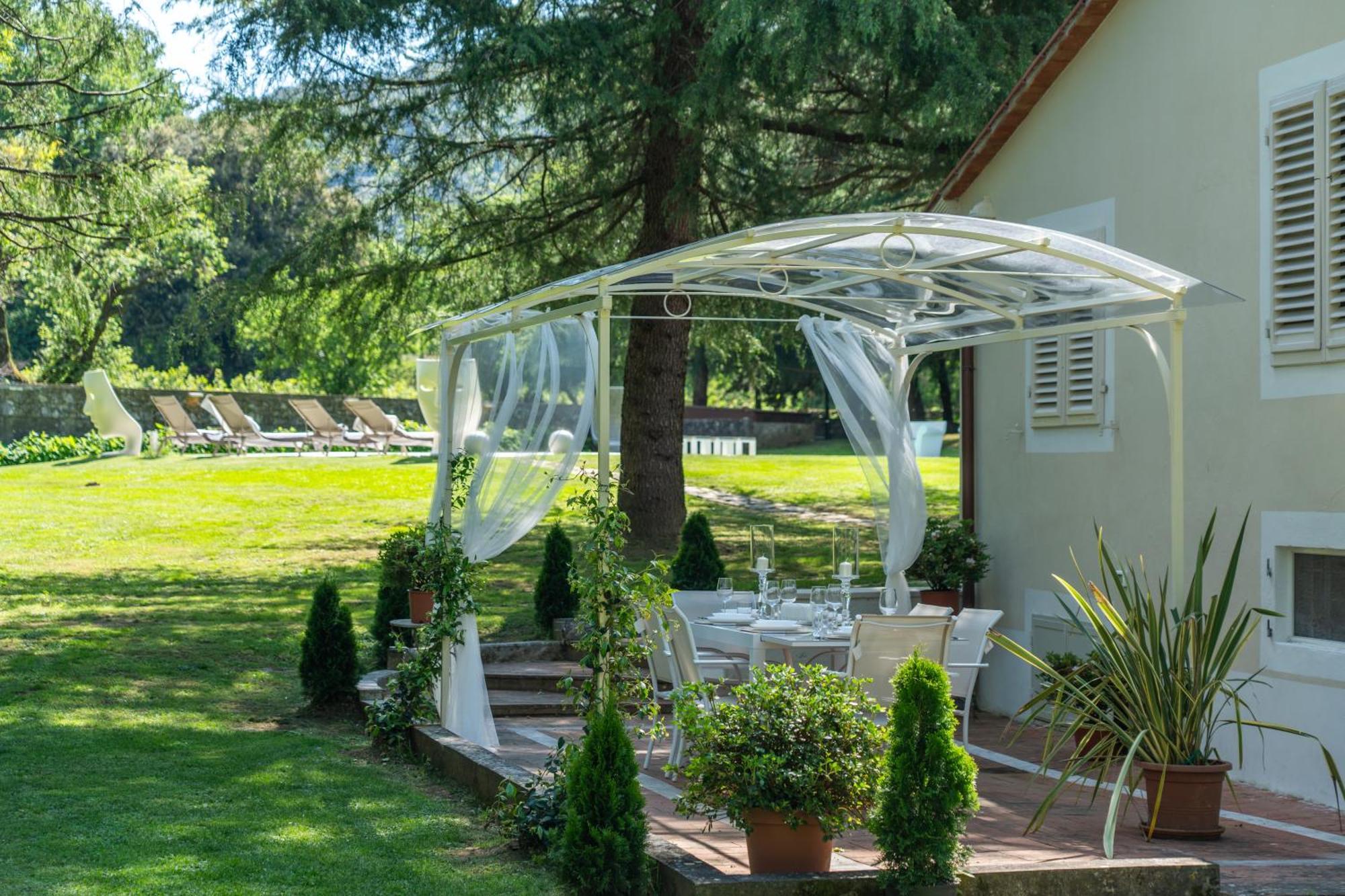Villa Vittoria - Lusso Con Piscina, Tennis, Jacuzzi E Palestra Λούκα Εξωτερικό φωτογραφία